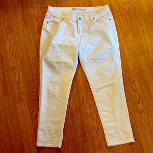 Women’s Old Navy White Ankle Pants size 6
